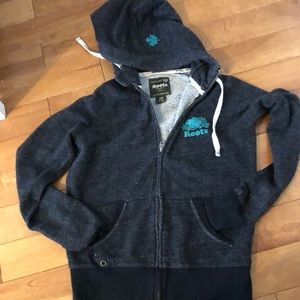 Roots zip up hoody